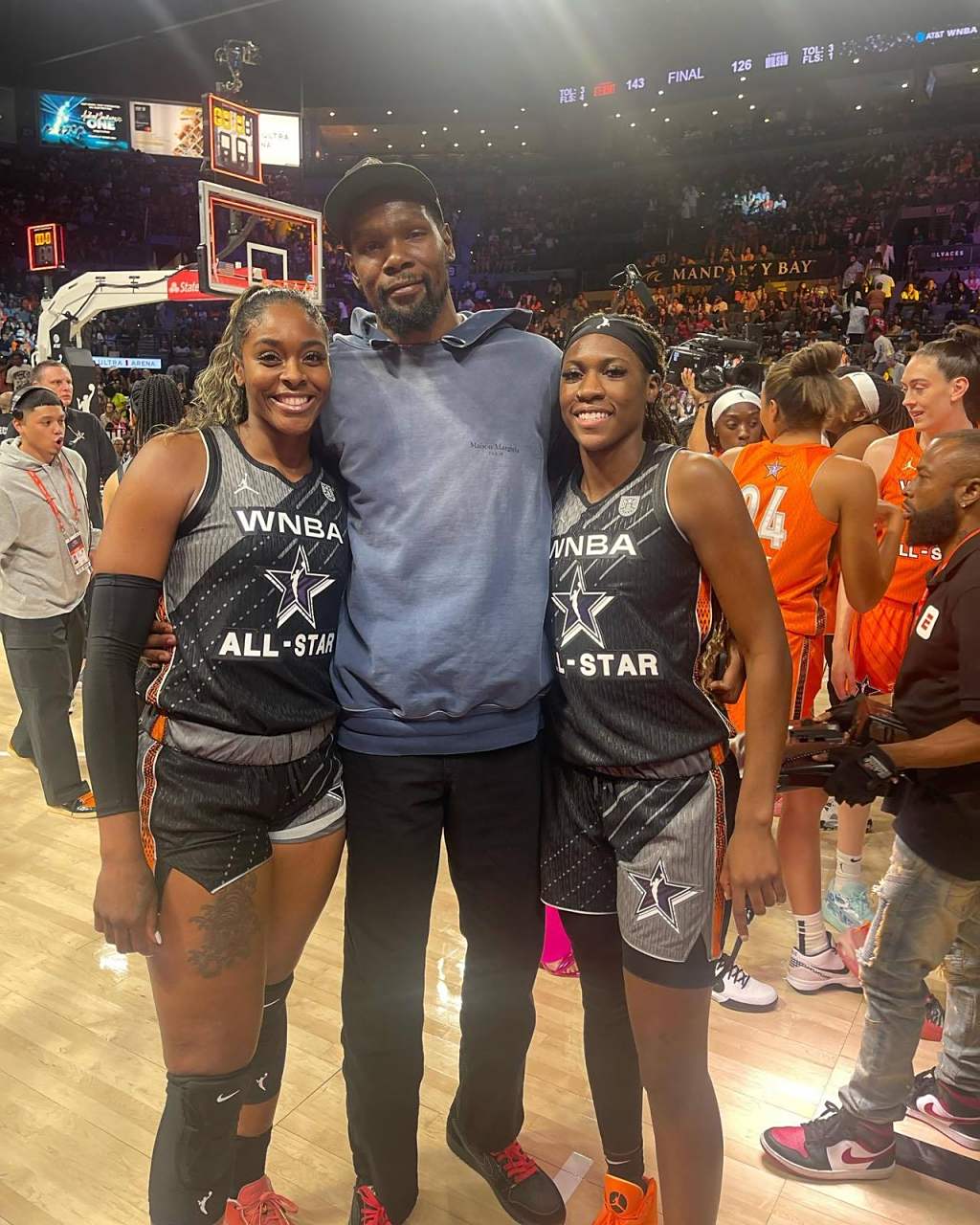 关于杜兰特关键节点回归赛场,MAD带队取胜!的信息