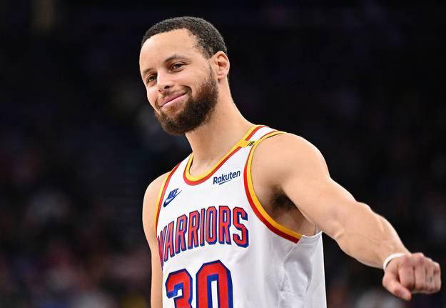 关于库里官方宣布重返赛场新规，FPX引发争议！的信息